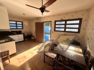 Casa no bairro Belmira Novaes, Lado Praia, em Peruíbe