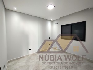 Casa no bairro São José, Lado Linha, em Peruíbe