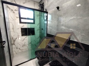 Casa no bairro São José, Lado Linha, em Peruíbe