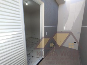 Casa no bairro Belmira Novaes, Lado Linha, em Peruíbe