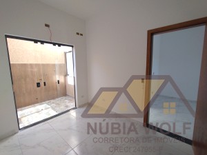 Casa no bairro São José, Lado Linha, em Peruíbe