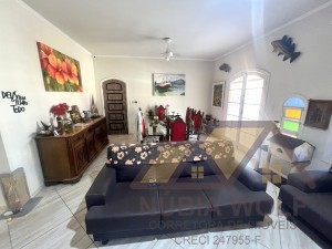 Casa no bairro Oásis, Lado Praia, em Peruíbe