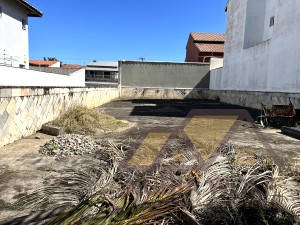 Terreno no bairro Casablanca, Lado Praia, em Peruíbe