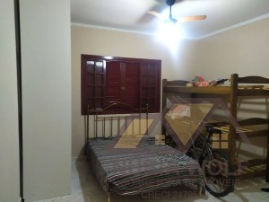 Casa no bairro Belmira Novaes, Lado Linha, em Peruíbe