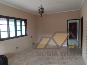 Casa no bairro Belmira Novaes, Lado Linha, em Peruíbe