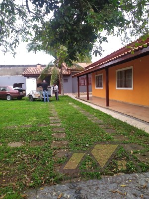 Casa no bairro Belmira Novaes, Lado Linha, em Peruíbe
