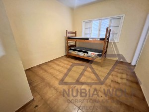 Casa no bairro Belmira Novaes, Lado Linha, em Peruíbe