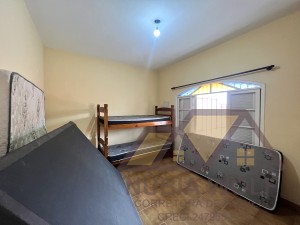 Casa no bairro Belmira Novaes, Lado Linha, em Peruíbe