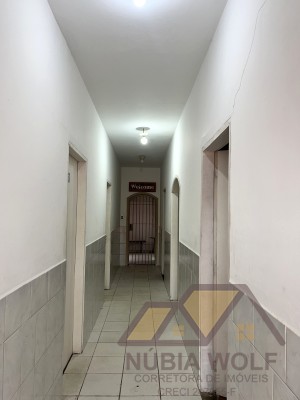 Casa no bairro Belmira Novaes, Lado Linha, em Peruíbe