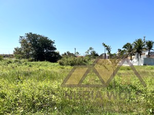Terreno no bairro São José, Lado Linha, em Peruíbe