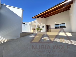 Casa no bairro Oásis, Lado Linha, em Peruíbe