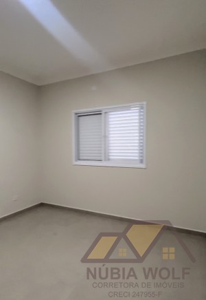 Casa no bairro Oásis, Lado Linha, em Peruíbe