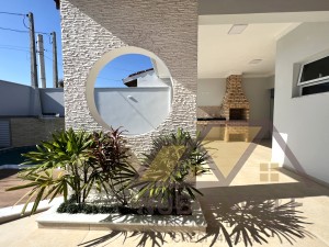 Casa no bairro Oásis, Lado Linha, em Peruíbe