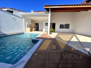 Casa no bairro Oásis, Lado Linha, em Peruíbe