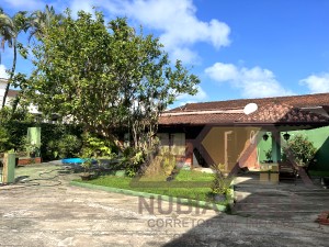 Casa no bairro São João Batista, Lado Praia, em Peruíbe