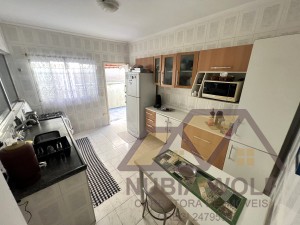 Casa no bairro São José, Lado Linha, em Peruíbe