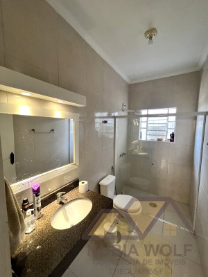 Casa no bairro São José, Lado Linha, em Peruíbe