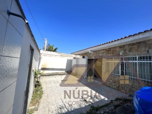 Casa no bairro São José, Lado Linha, em Peruíbe