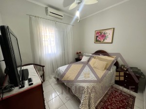 Casa no bairro São José, Lado Linha, em Peruíbe