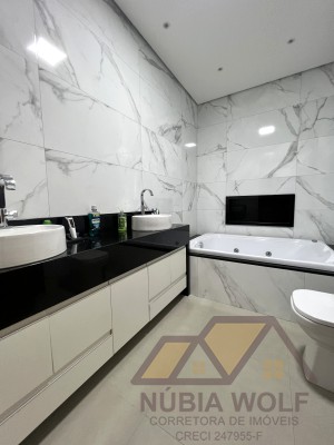 Casa no bairro São José, Lado Linha, em Peruíbe