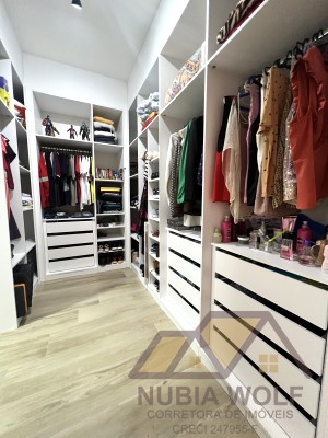 Casa no bairro São José, Lado Linha, em Peruíbe