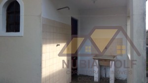 Casa no bairro Belmira Novaes, Lado Linha, em Peruíbe