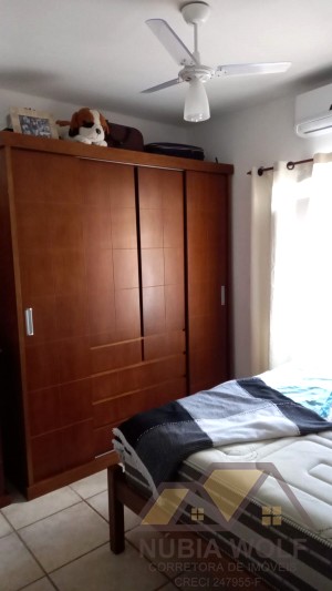 Casa no bairro Oásis, Lado Linha, em Peruíbe