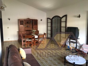 Casa no bairro Stella Maris, Lado Praia, em Peruíbe