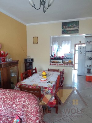 Casa no bairro Belmira Novaes, Lado Linha, em Peruíbe